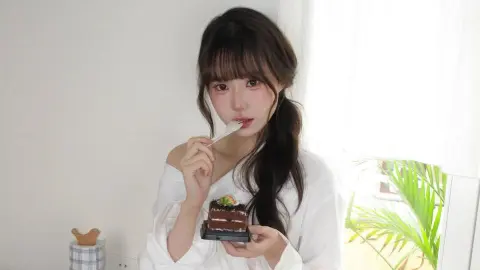 女友跳窗身亡